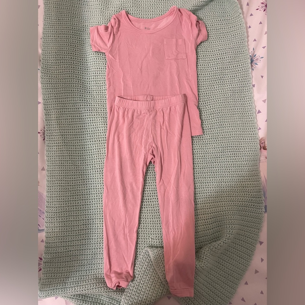 Kyte BABY Soft Pink Toddler short sleeve Pajama Set size 2T